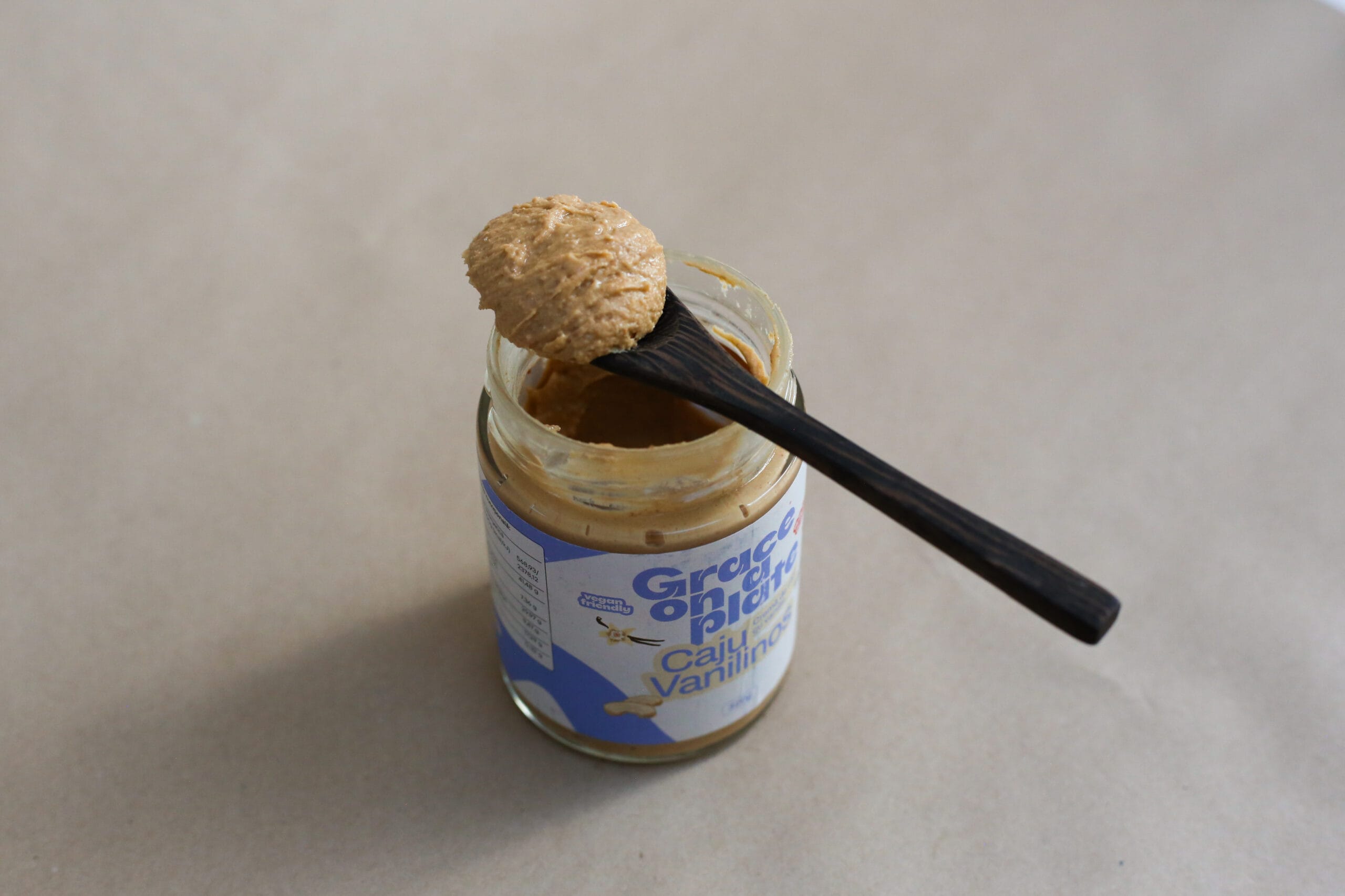 Crema-de-caju-cu-vanilie-caju-vanilinos-4